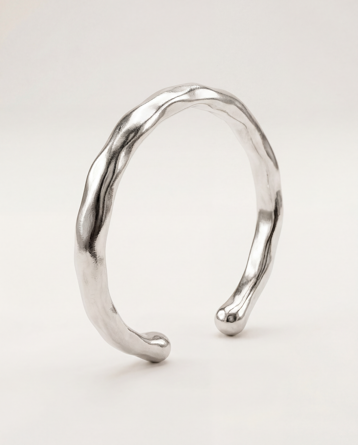 Hera CUFF